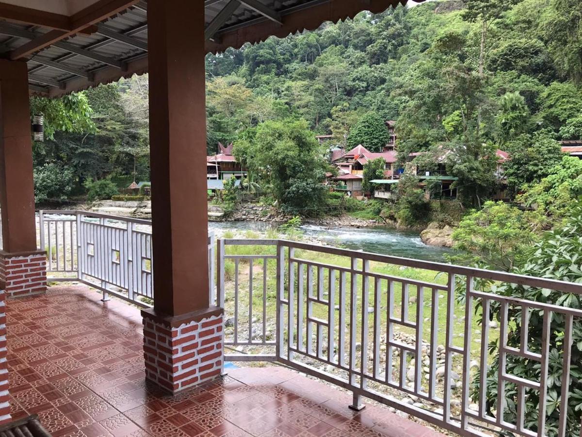 Thomas' Retreat Bukit Lawang Hotel Exterior foto