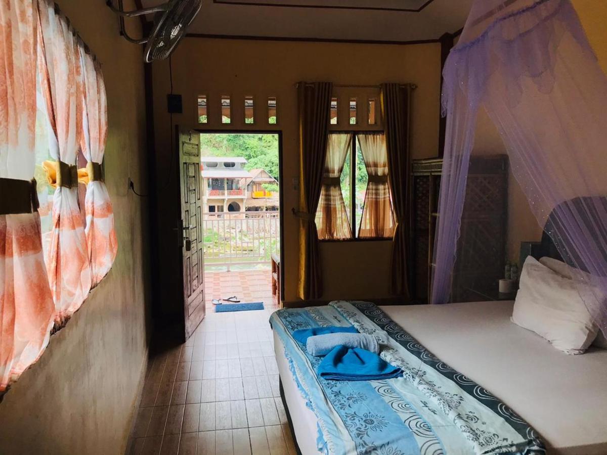 Thomas' Retreat Bukit Lawang Hotel Quarto foto
