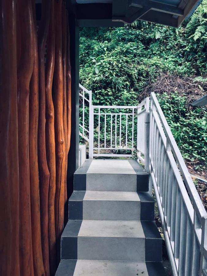 Thomas' Retreat Bukit Lawang Hotel Quarto foto