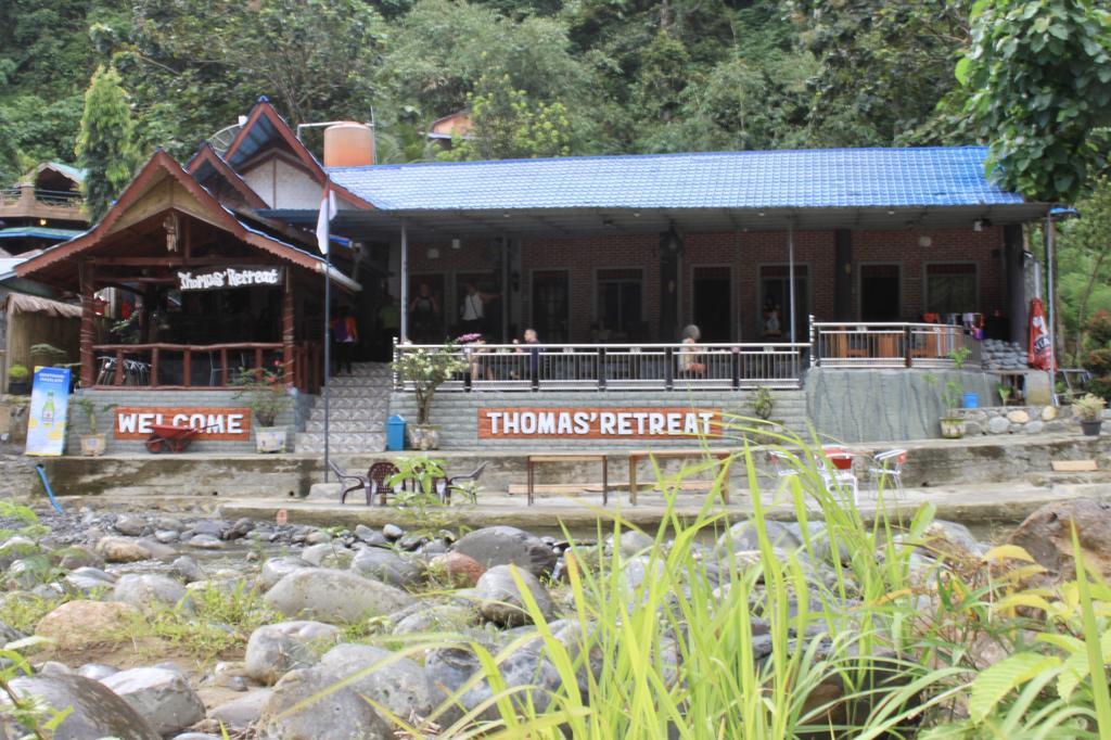 Thomas' Retreat Bukit Lawang Hotel Exterior foto