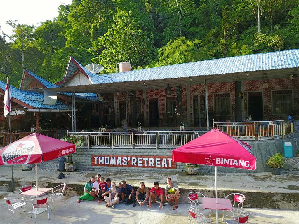 Thomas' Retreat Bukit Lawang Hotel Exterior foto